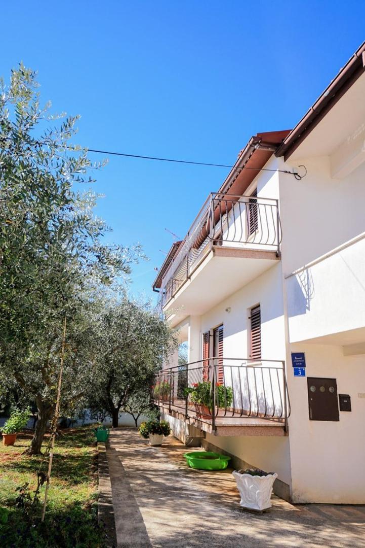 Apartment Daniela Savudrija Bagian luar foto