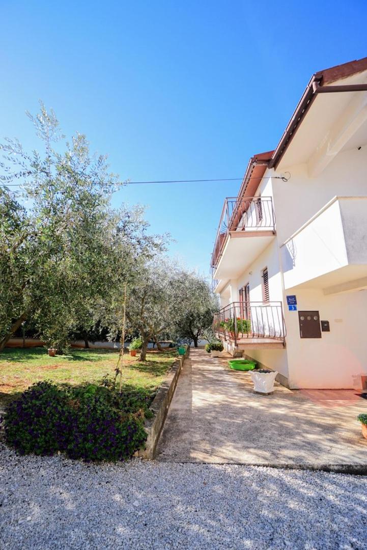 Apartment Daniela Savudrija Bagian luar foto
