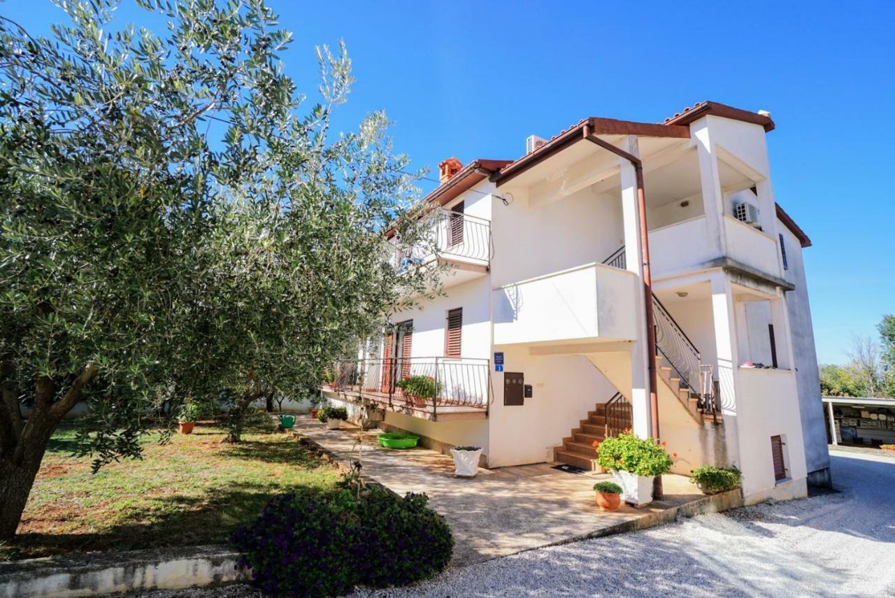 Apartment Daniela Savudrija Bagian luar foto