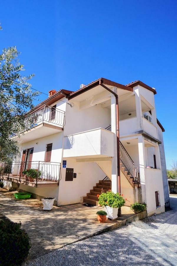Apartment Daniela Savudrija Bagian luar foto