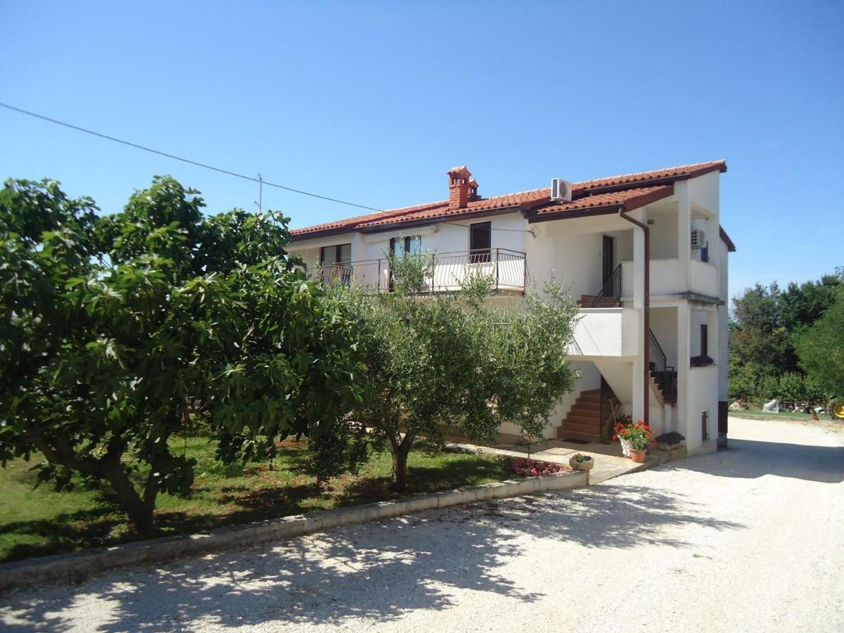 Apartment Daniela Savudrija Bagian luar foto